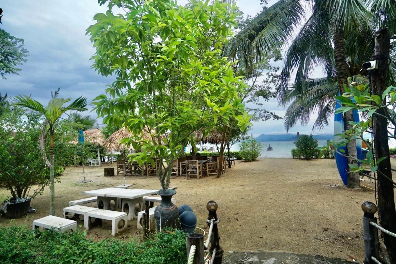 Mook Montra Resort Sea Front Ko Mook Buitenkant foto